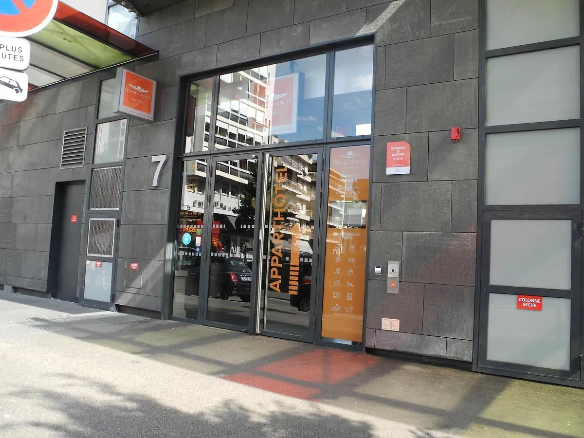Apparthotel Privilodges Carre De Jaude Clermont-Ferrand 3*,